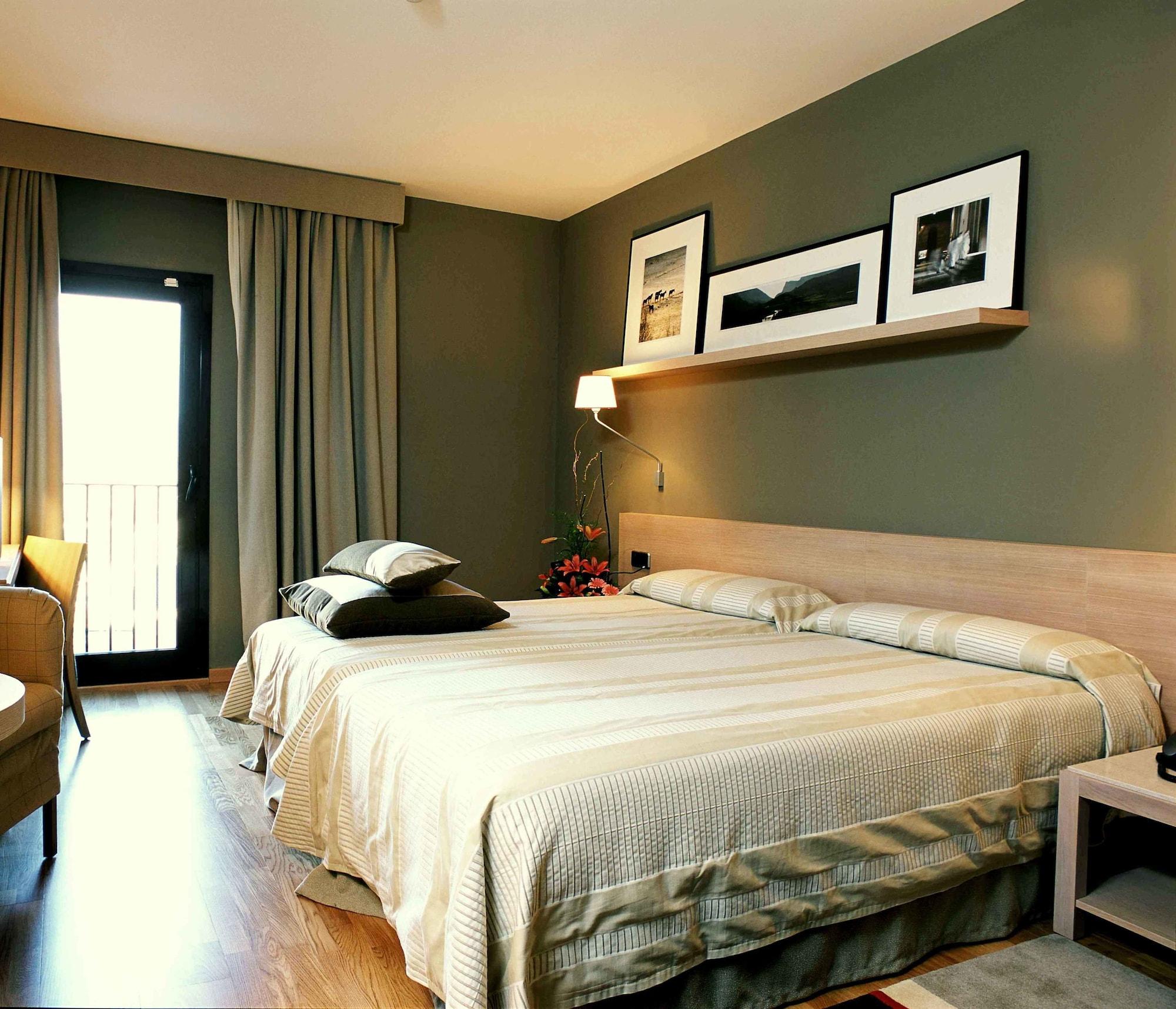 Parador De La Seu D'Urgell Ngoại thất bức ảnh