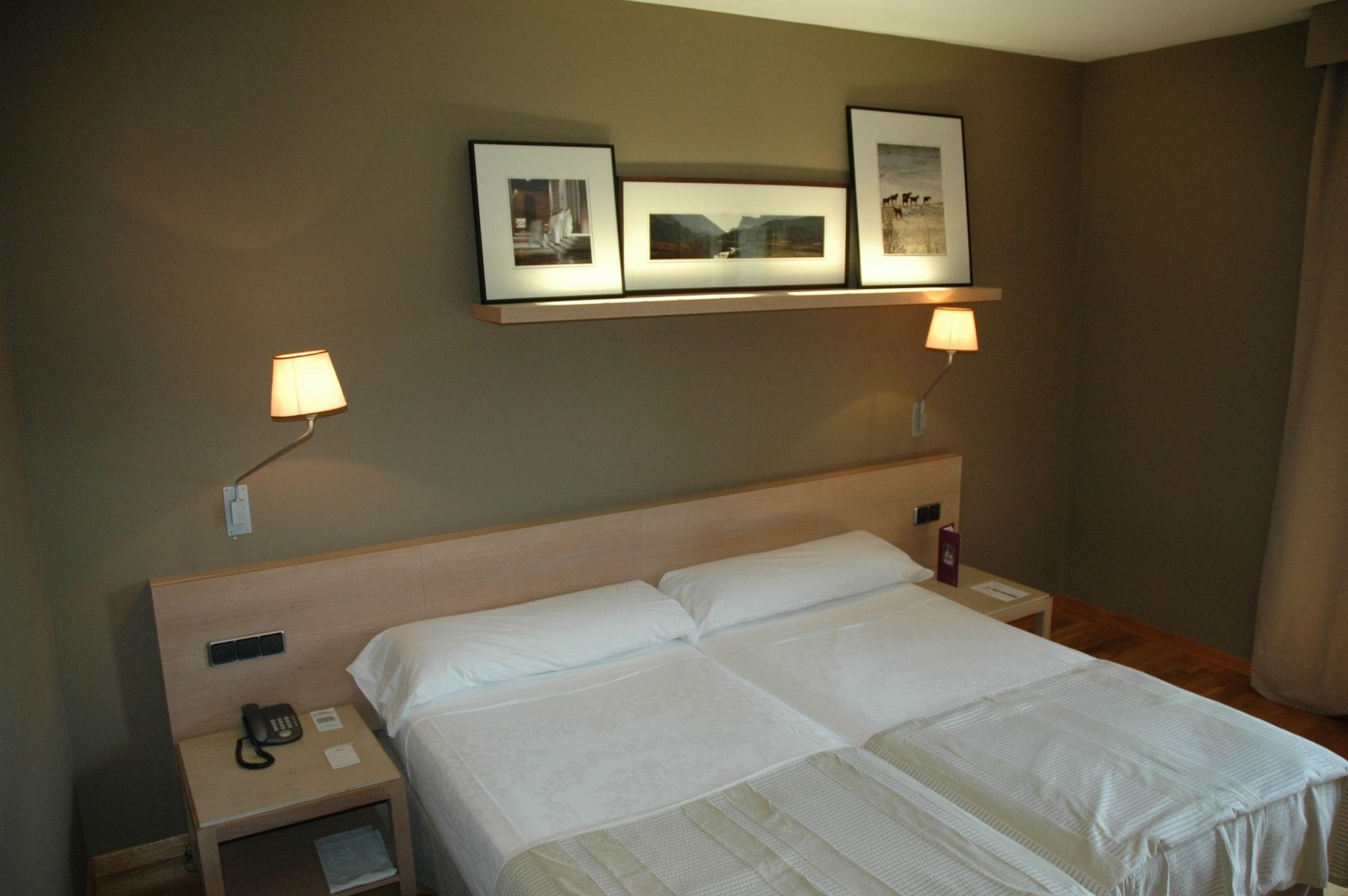 Parador De La Seu D'Urgell Ngoại thất bức ảnh