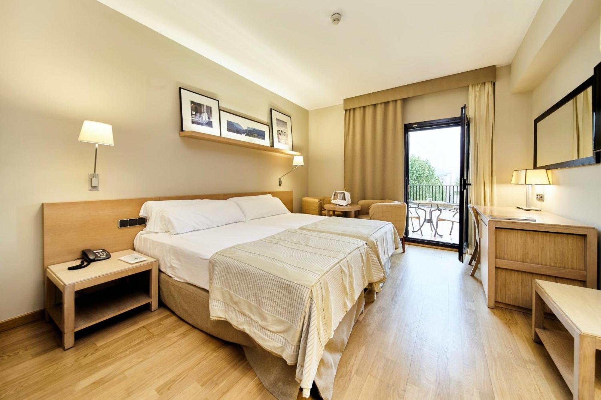Parador De La Seu D'Urgell Ngoại thất bức ảnh